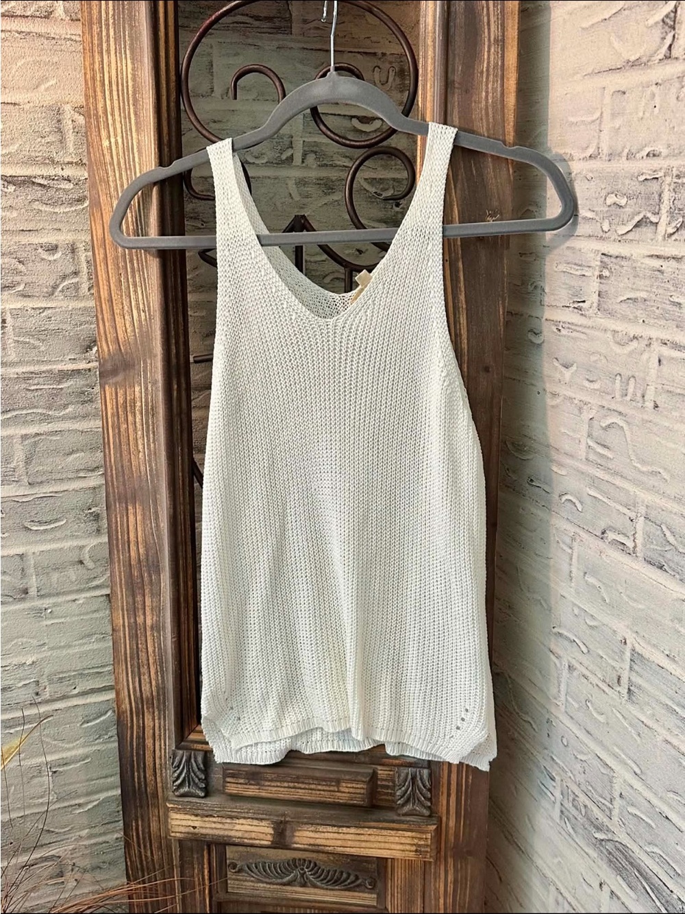 White Knit Tank Top - Women's Sleeveless V-Neck
